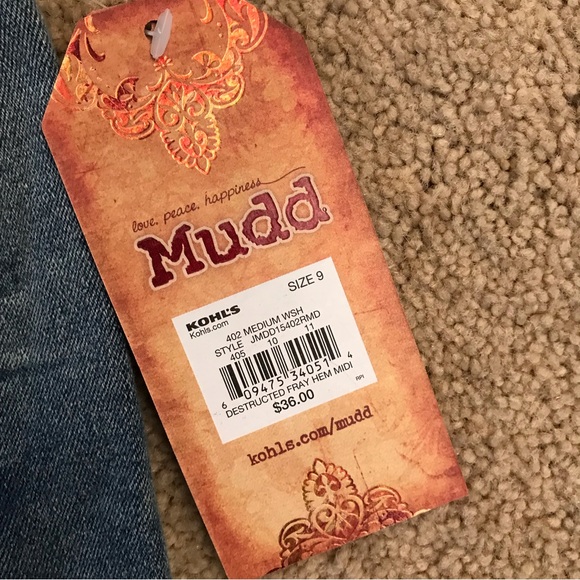 Mudd Distressed Denim Shorty Shorts NEW Womens Size 9 Blue Super Stretch - Picture 9 of 11